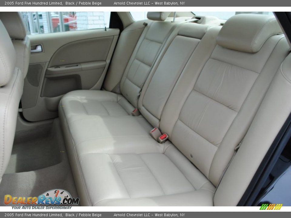 Pebble Beige Interior - 2005 Ford Five Hundred Limited Photo #16