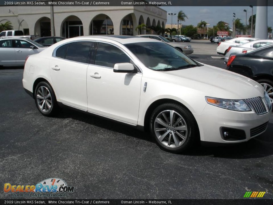2009 Lincoln MKS Sedan White Chocolate Tri-Coat / Cashmere Photo #2