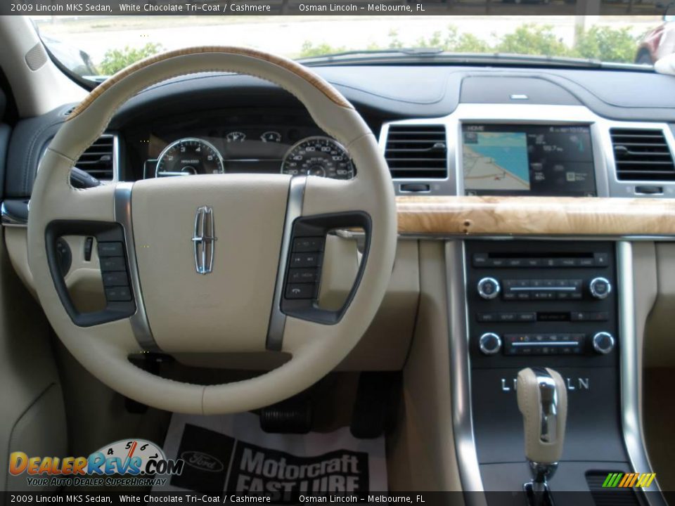 2009 Lincoln MKS Sedan White Chocolate Tri-Coat / Cashmere Photo #6