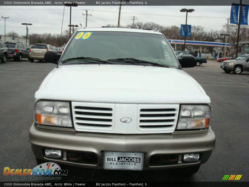 2000 Oldsmobile Bravada AWD Arctic White / Pewter Photo #3