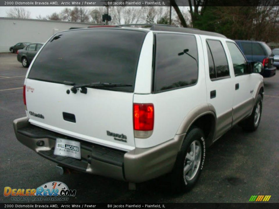 2000 Oldsmobile Bravada AWD Arctic White / Pewter Photo #5