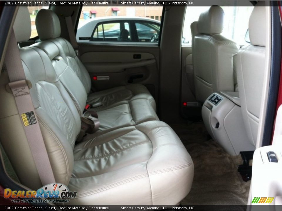 2002 Chevrolet Tahoe LS 4x4 Redfire Metallic / Tan/Neutral Photo #18