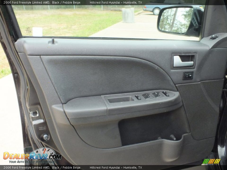 2006 Ford Freestyle Limited AWD Black / Pebble Beige Photo #16