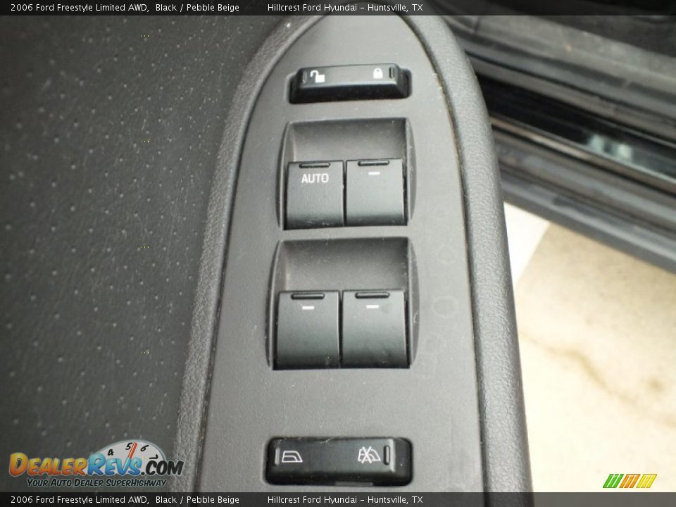 2006 Ford Freestyle Limited AWD Black / Pebble Beige Photo #20