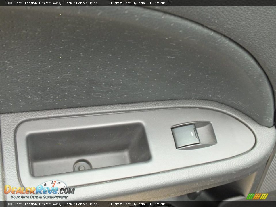 2006 Ford Freestyle Limited AWD Black / Pebble Beige Photo #23