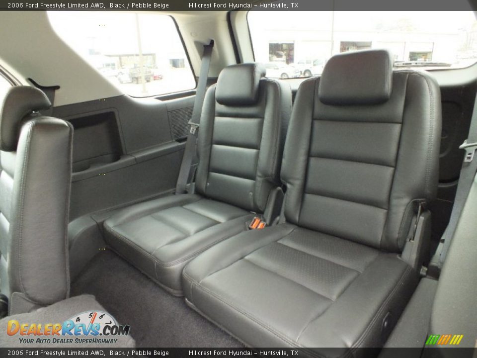 2006 Ford Freestyle Limited AWD Black / Pebble Beige Photo #28