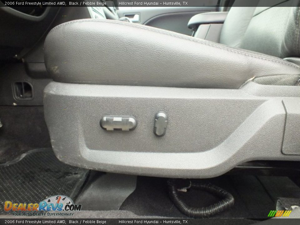 2006 Ford Freestyle Limited AWD Black / Pebble Beige Photo #30