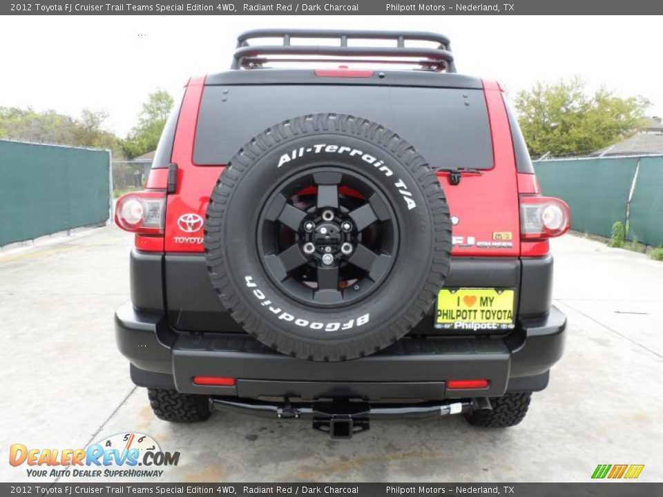 2012 Toyota FJ Cruiser Trail Teams Special Edition 4WD Radiant Red / Dark Charcoal Photo #4