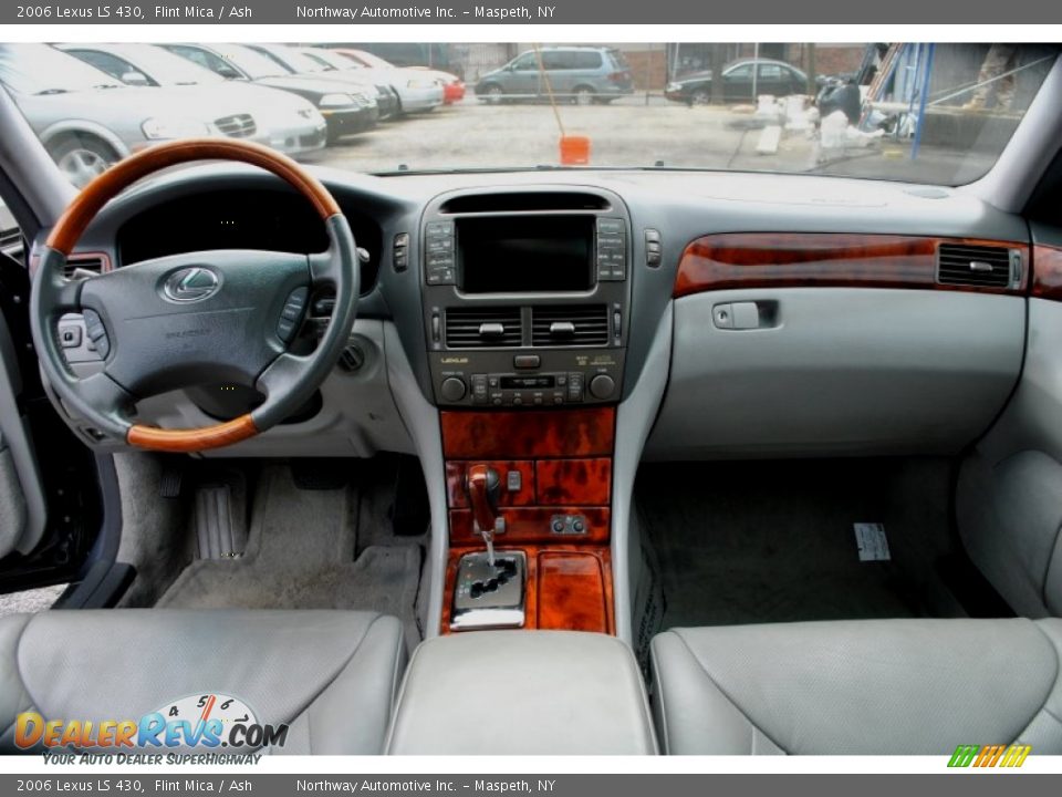 Dashboard of 2006 Lexus LS 430 Photo #7