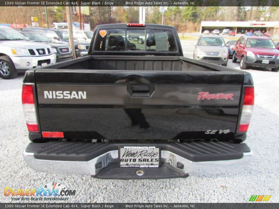 1999 Nissan Frontier SE Extended Cab 4x4 Super Black / Beige Photo #6