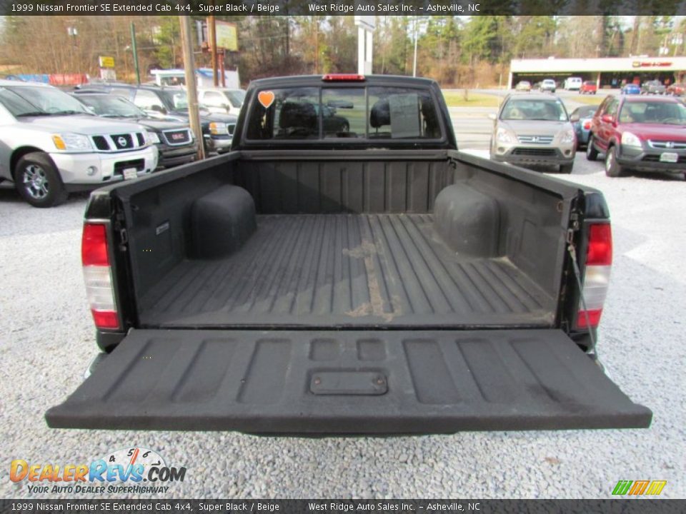 1999 Nissan Frontier SE Extended Cab 4x4 Super Black / Beige Photo #7