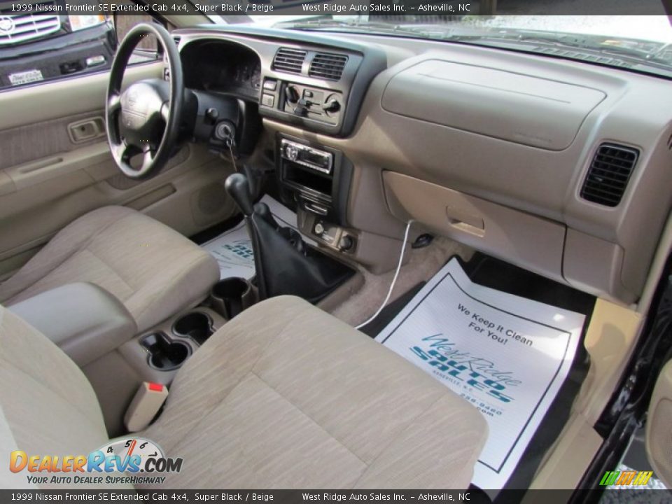 Beige Interior - 1999 Nissan Frontier SE Extended Cab 4x4 Photo #15