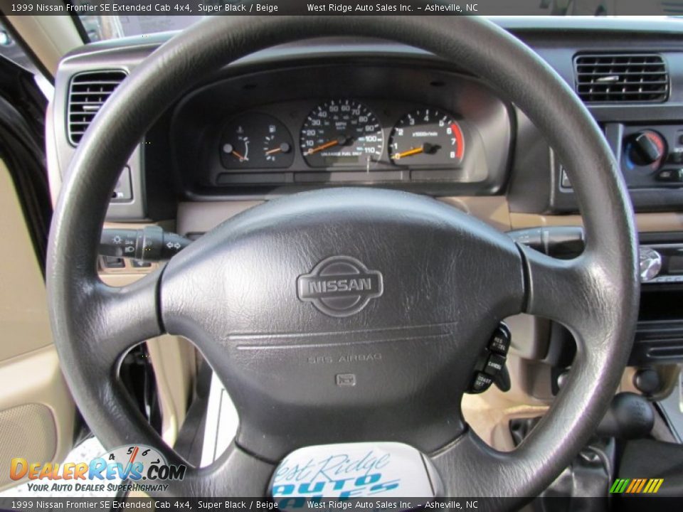 1999 Nissan Frontier SE Extended Cab 4x4 Super Black / Beige Photo #22