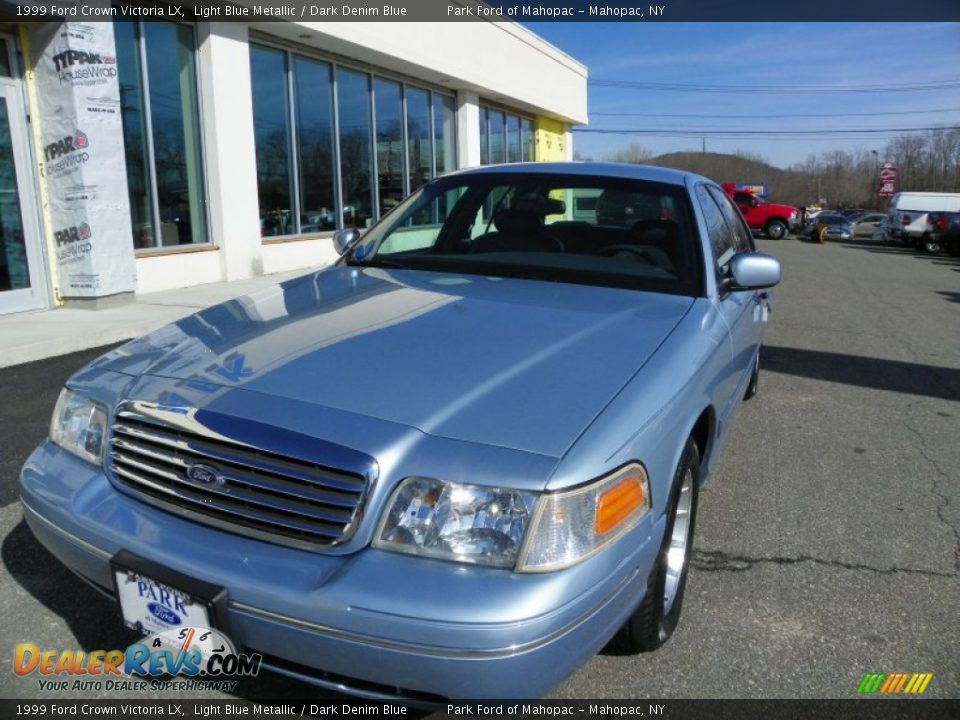 1999 Ford Crown Victoria LX Light Blue Metallic / Dark Denim Blue Photo #17