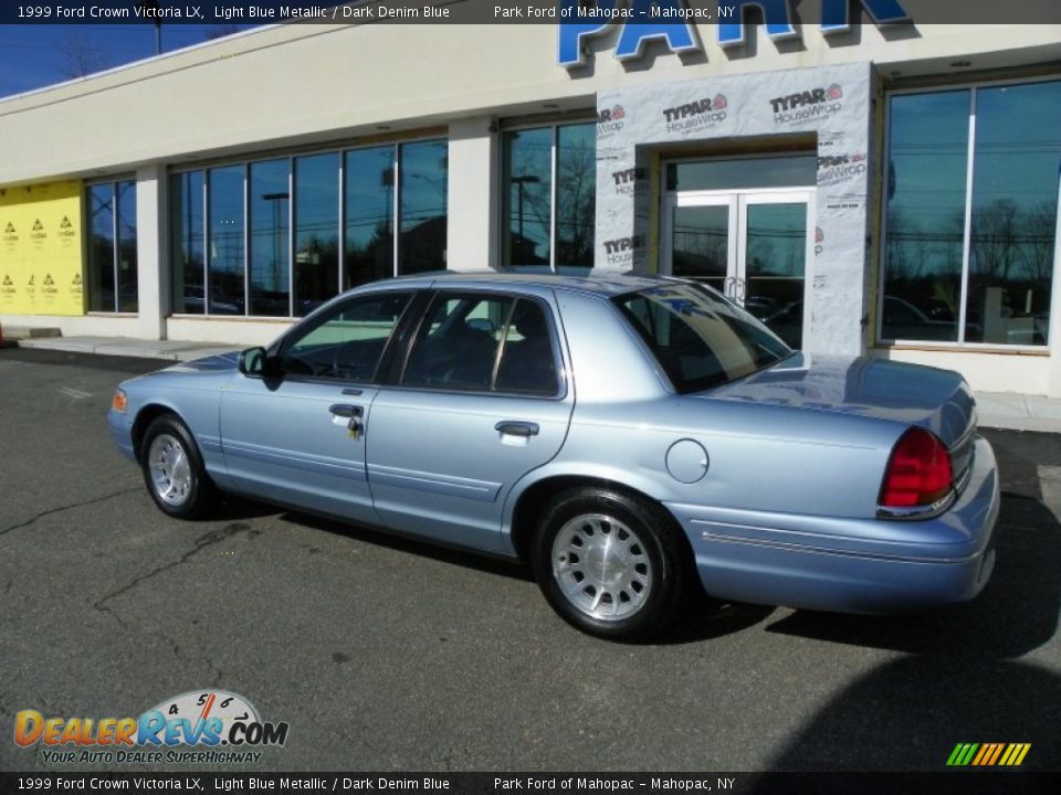 1999 Ford Crown Victoria LX Light Blue Metallic / Dark Denim Blue Photo #18