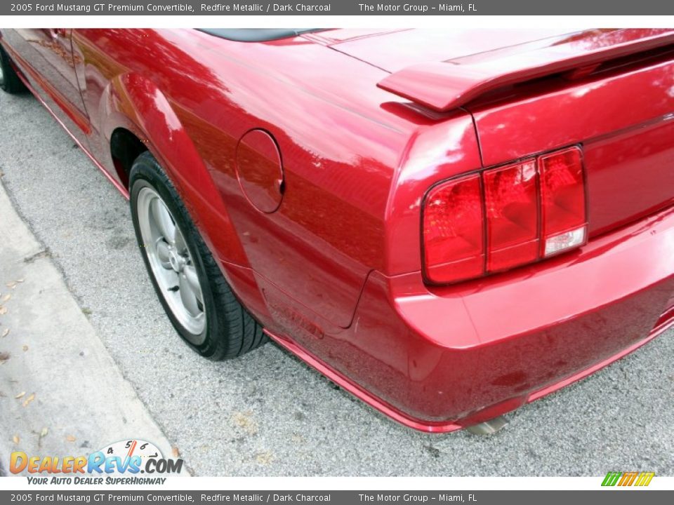 2005 Ford Mustang GT Premium Convertible Redfire Metallic / Dark Charcoal Photo #27
