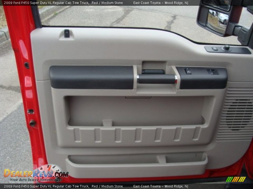 Door Panel of 2009 Ford F450 Super Duty XL Regular Cab Tow Truck Photo #7