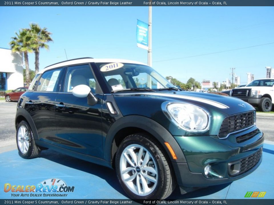 Front 3/4 View of 2011 Mini Cooper S Countryman Photo #7