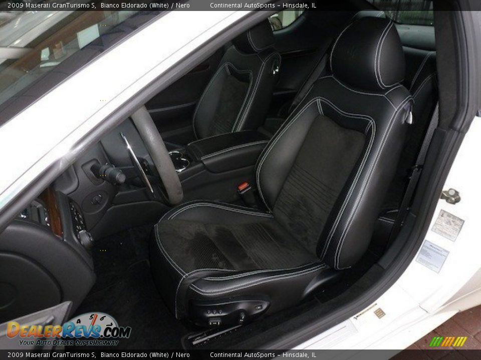 Front Seat of 2009 Maserati GranTurismo S Photo #17