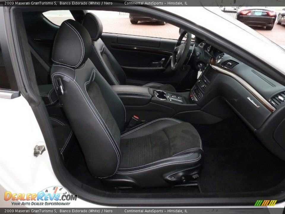 Front Seat of 2009 Maserati GranTurismo S Photo #26