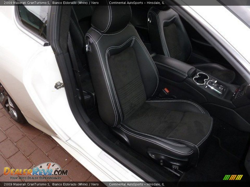 Front Seat of 2009 Maserati GranTurismo S Photo #27