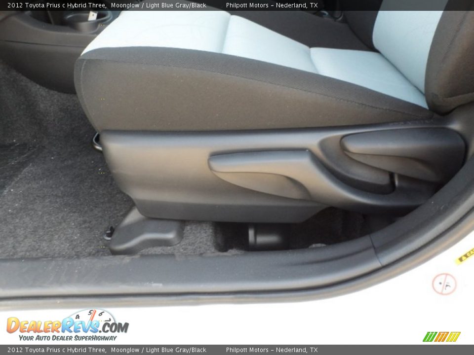 Front Seat of 2012 Toyota Prius c Hybrid Three Photo #25