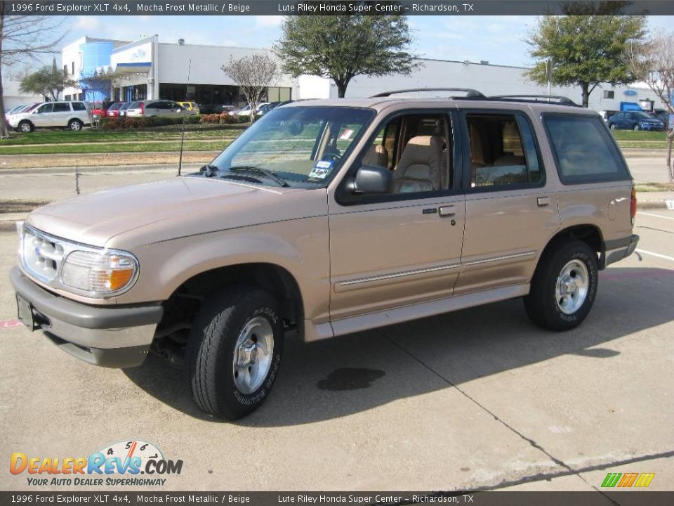 1996 Ford Explorer XLT 4x4 Mocha Frost Metallic / Beige Photo #2