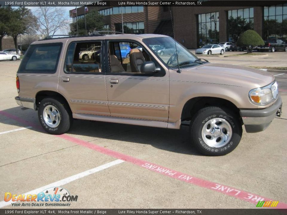 1996 Ford Explorer XLT 4x4 Mocha Frost Metallic / Beige Photo #7