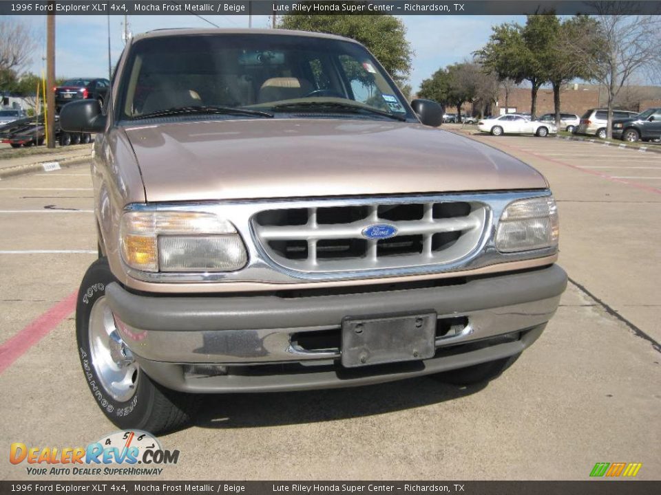 1996 Ford Explorer XLT 4x4 Mocha Frost Metallic / Beige Photo #9