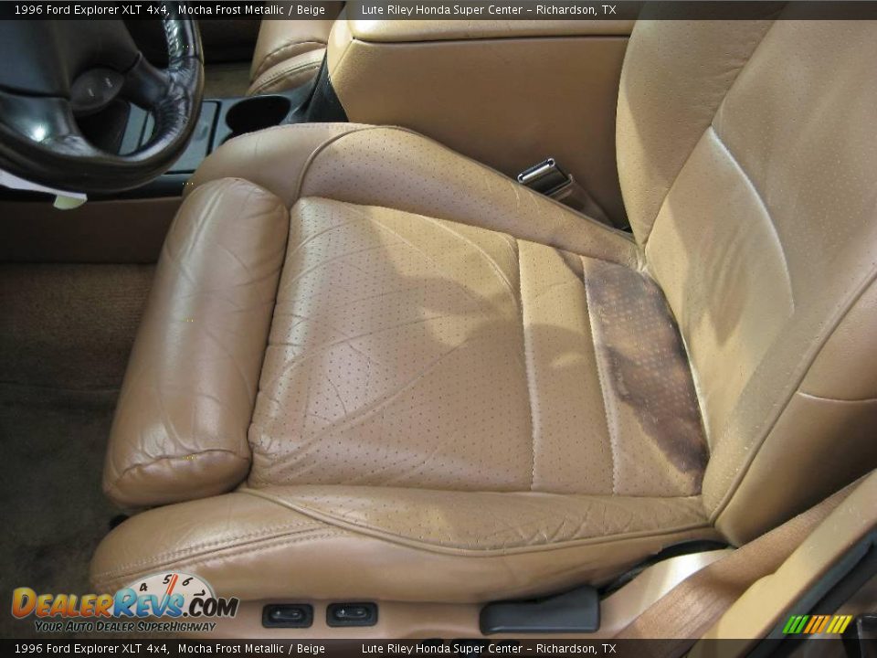 1996 Ford Explorer XLT 4x4 Mocha Frost Metallic / Beige Photo #17