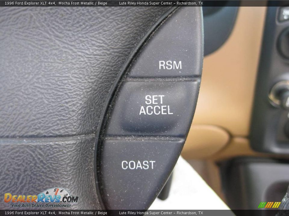 1996 Ford Explorer XLT 4x4 Mocha Frost Metallic / Beige Photo #28