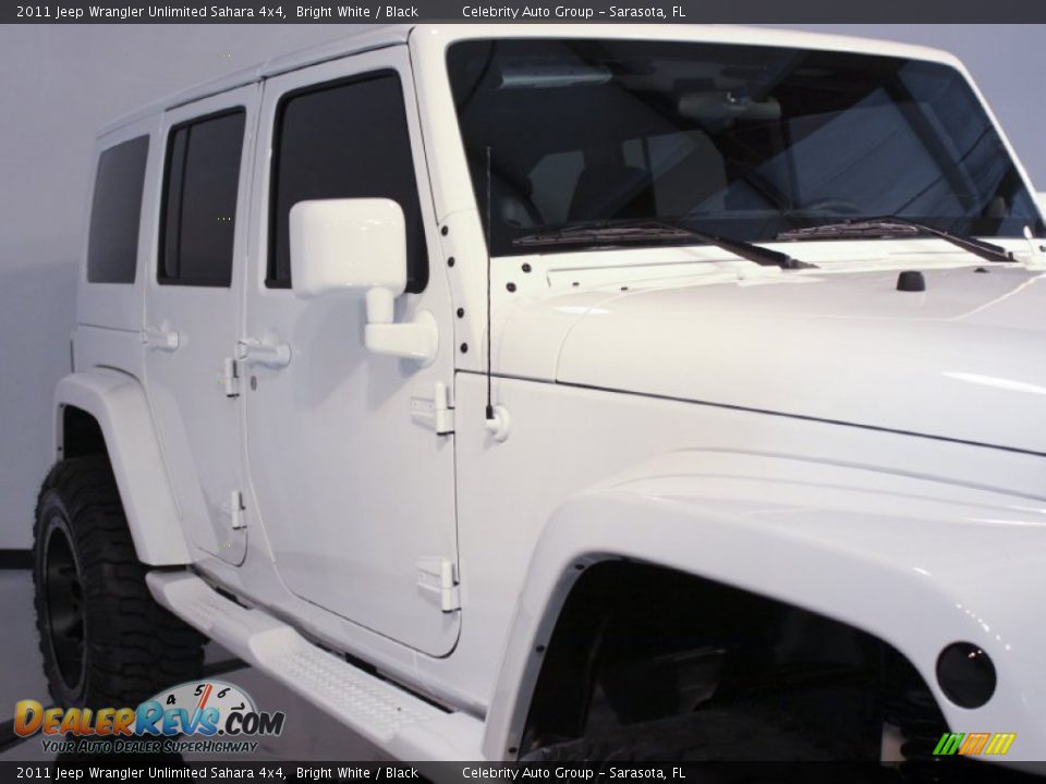 2011 Jeep Wrangler Unlimited Sahara 4x4 Bright White / Black Photo #22