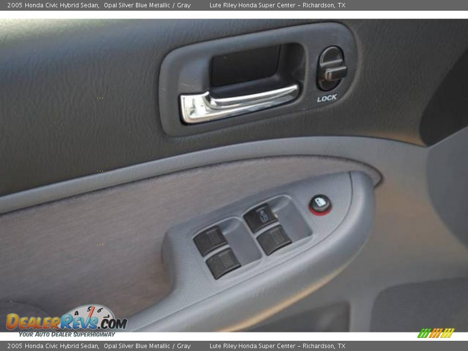 2005 Honda Civic Hybrid Sedan Opal Silver Blue Metallic / Gray Photo #11