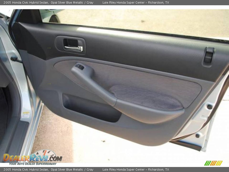 2005 Honda Civic Hybrid Sedan Opal Silver Blue Metallic / Gray Photo #17