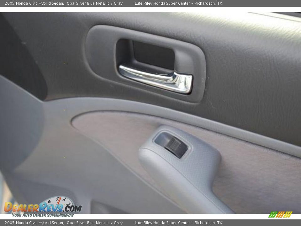 2005 Honda Civic Hybrid Sedan Opal Silver Blue Metallic / Gray Photo #18