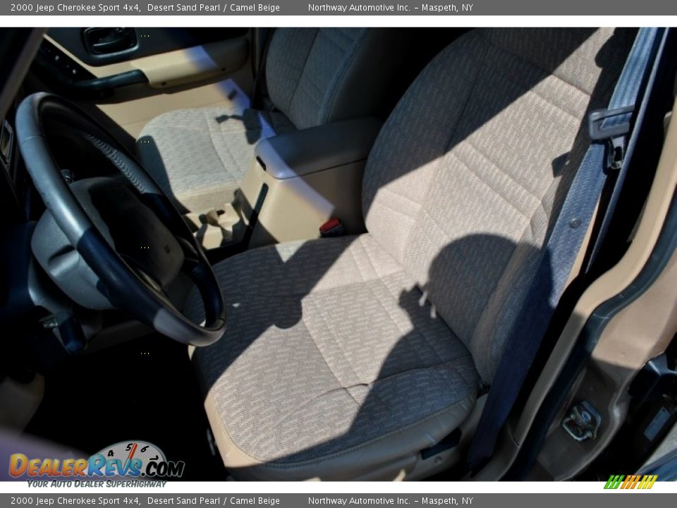 2000 Jeep Cherokee Sport 4x4 Desert Sand Pearl / Camel Beige Photo #9