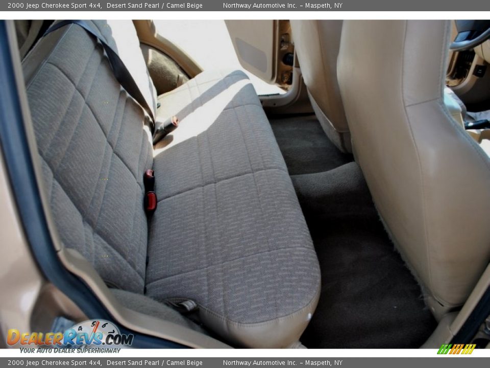 2000 Jeep Cherokee Sport 4x4 Desert Sand Pearl / Camel Beige Photo #11