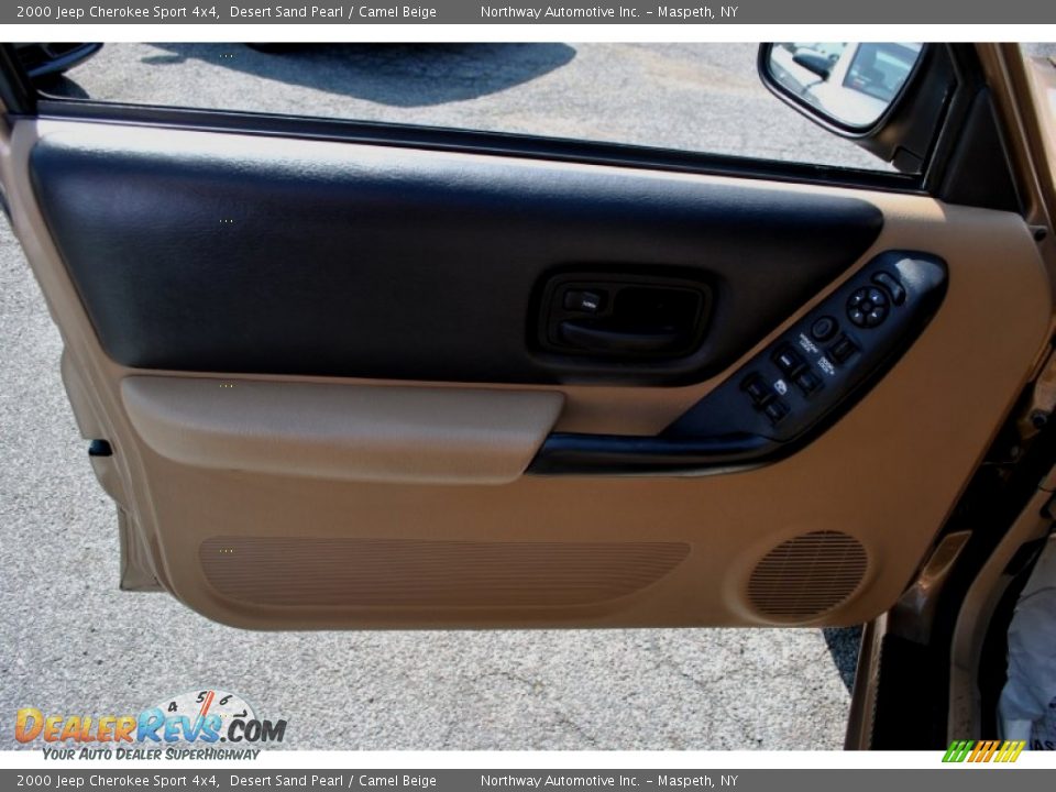 2000 Jeep Cherokee Sport 4x4 Desert Sand Pearl / Camel Beige Photo #13