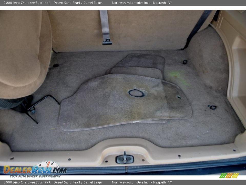 2000 Jeep Cherokee Sport 4x4 Desert Sand Pearl / Camel Beige Photo #25
