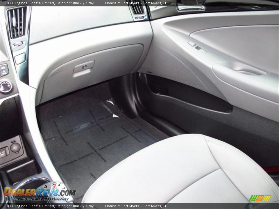 2011 Hyundai Sonata Limited Midnight Black / Gray Photo #13
