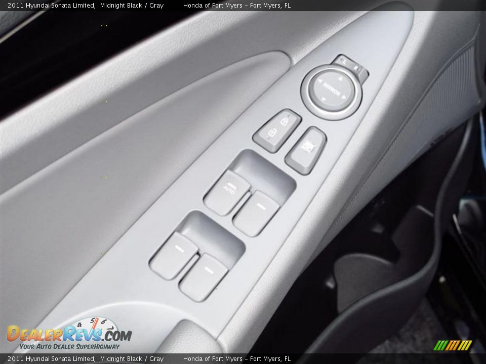 2011 Hyundai Sonata Limited Midnight Black / Gray Photo #15
