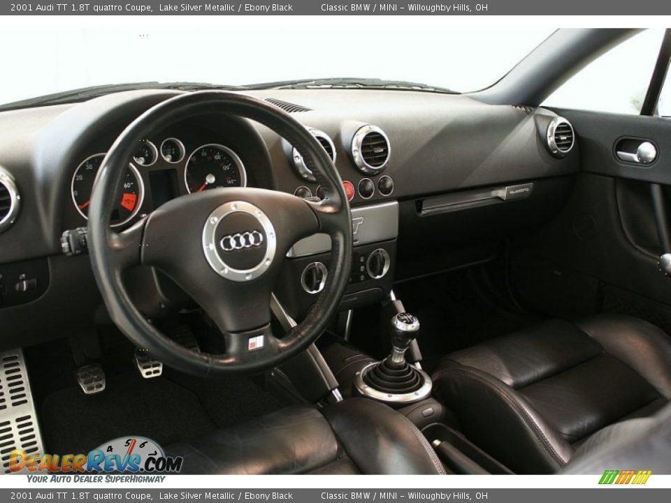 Dashboard of 2001 Audi TT 1.8T quattro Coupe Photo #9