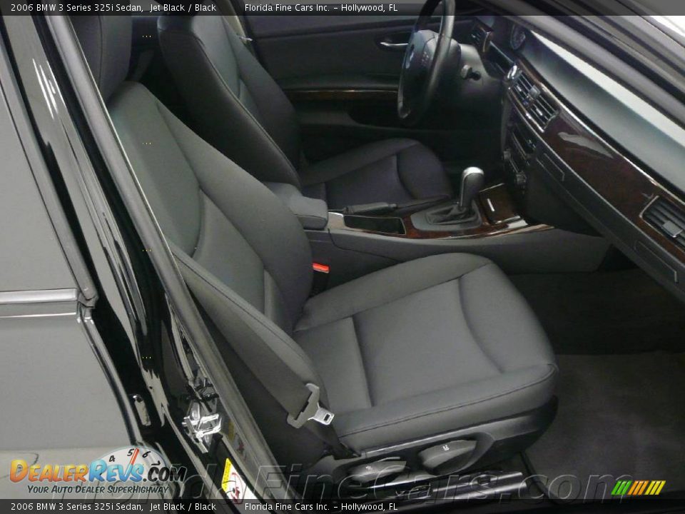 2006 BMW 3 Series 325i Sedan Jet Black / Black Photo #13