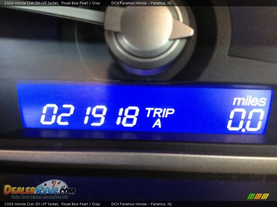 2009 Honda Civic DX-VP Sedan Royal Blue Pearl / Gray Photo #29