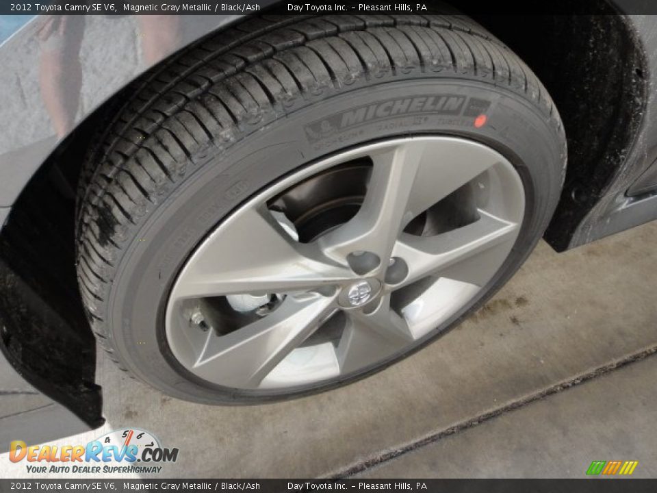 2012 Toyota Camry SE V6 Magnetic Gray Metallic / Black/Ash Photo #7