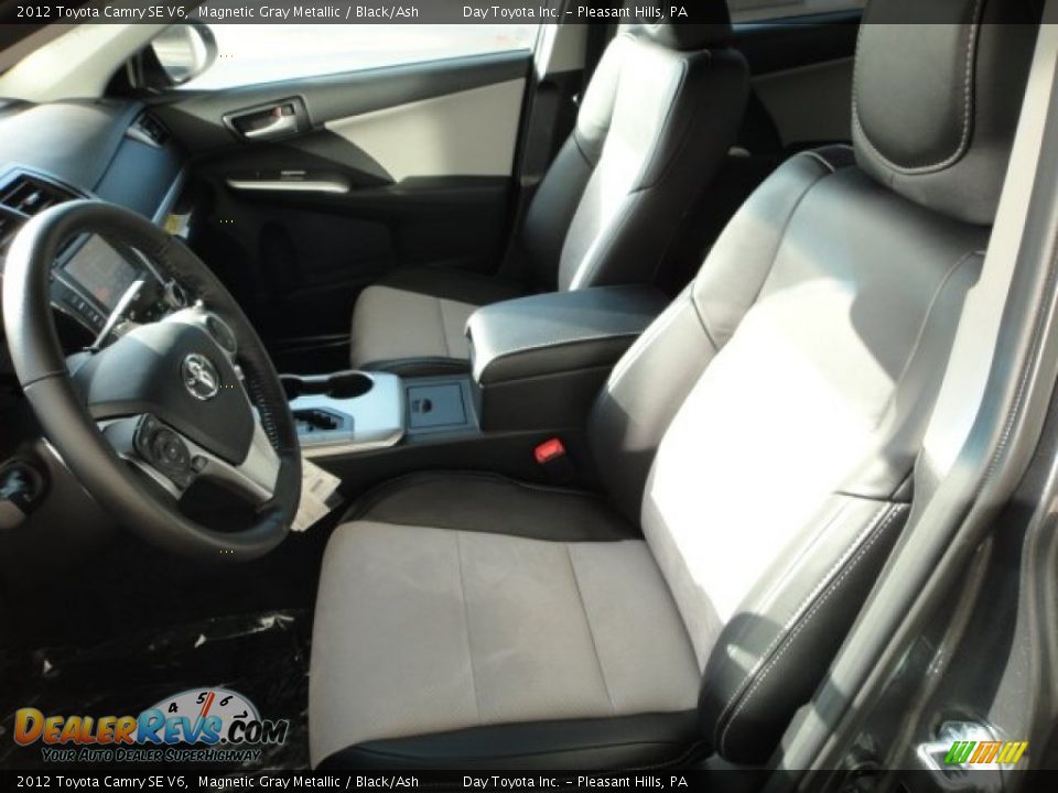 2012 Toyota Camry SE V6 Magnetic Gray Metallic / Black/Ash Photo #8