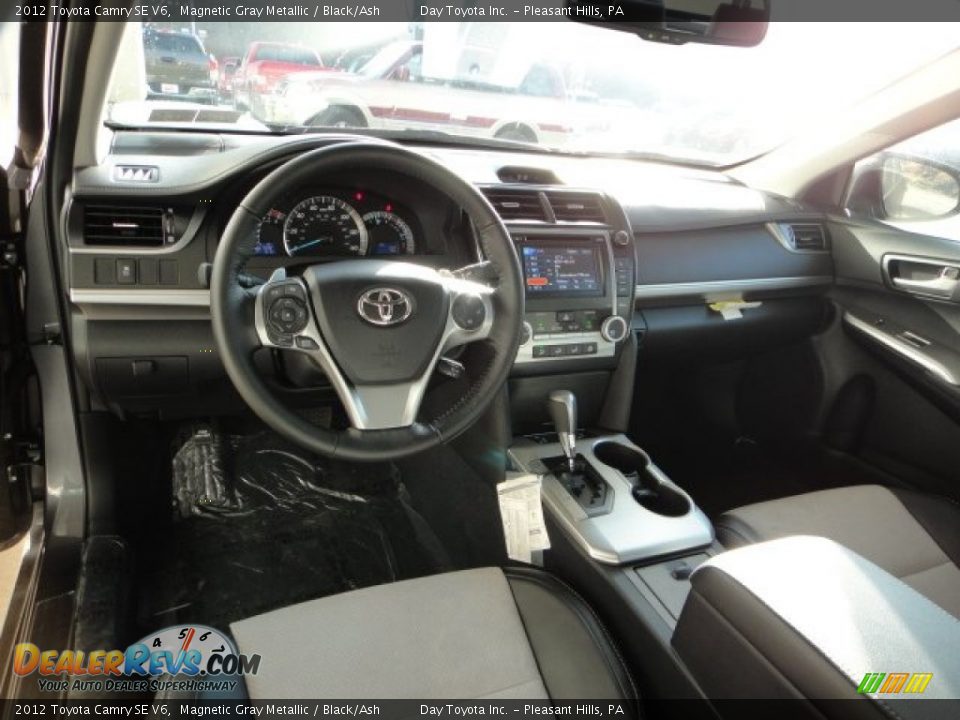2012 Toyota Camry SE V6 Magnetic Gray Metallic / Black/Ash Photo #10