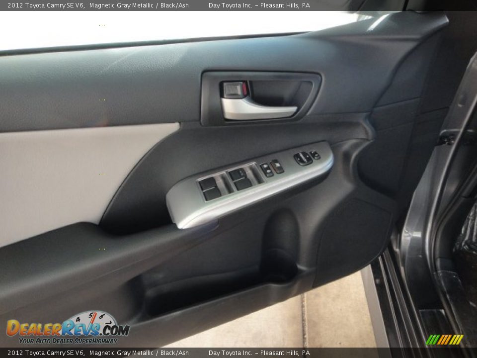 2012 Toyota Camry SE V6 Magnetic Gray Metallic / Black/Ash Photo #11