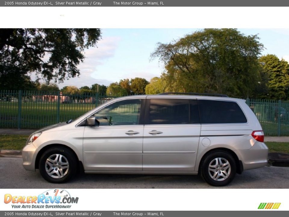2005 Honda Odyssey EX-L Silver Pearl Metallic / Gray Photo #4