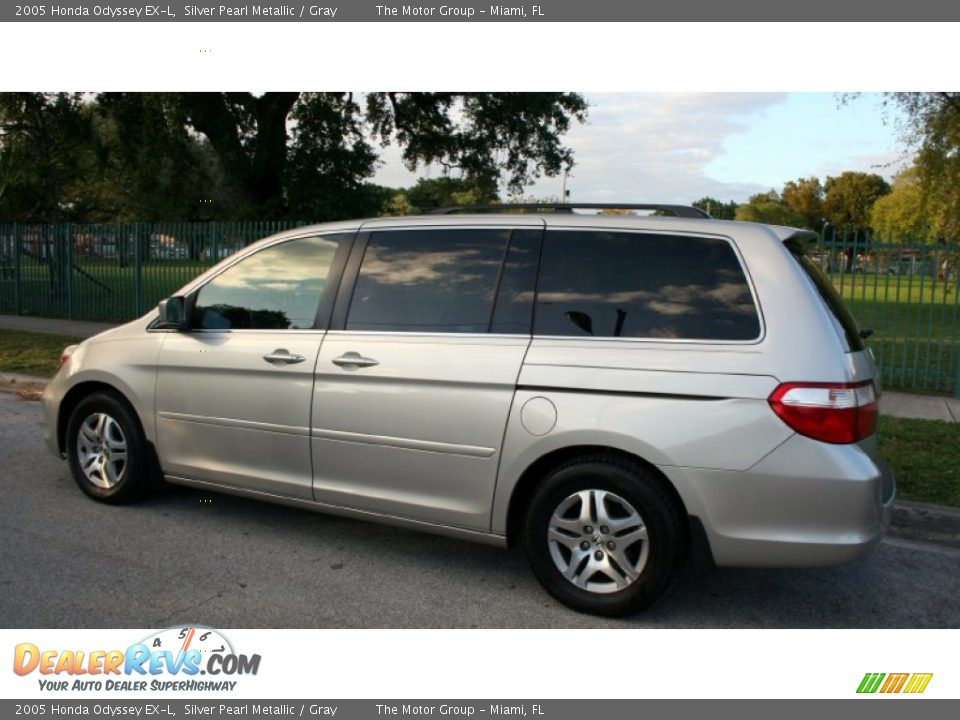 2005 Honda Odyssey EX-L Silver Pearl Metallic / Gray Photo #6